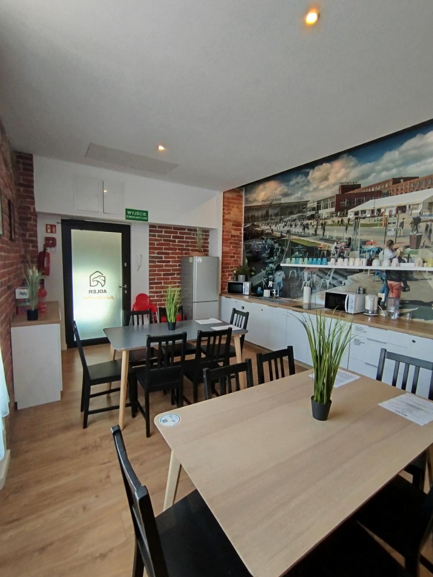 Adler Bed&Breakfast Apartment Lodz  Exterior photo